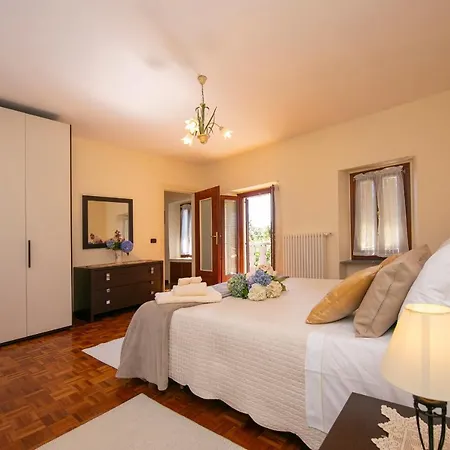 Willa Sleeps 6 Baveno