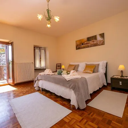 Sleeps 6 *